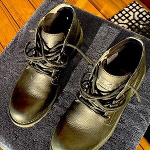 Black Sorel Men’s Mad Chukka Boots, gently Used size 12 and in great condition